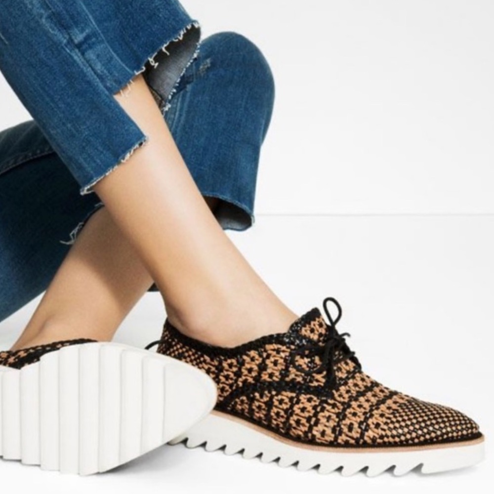 Zara Braided Leather Bluchers. EU 37